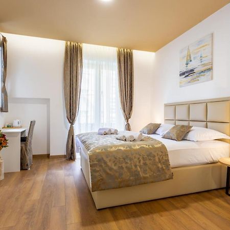 Luxury Rooms Fetivi Split Buitenkant foto